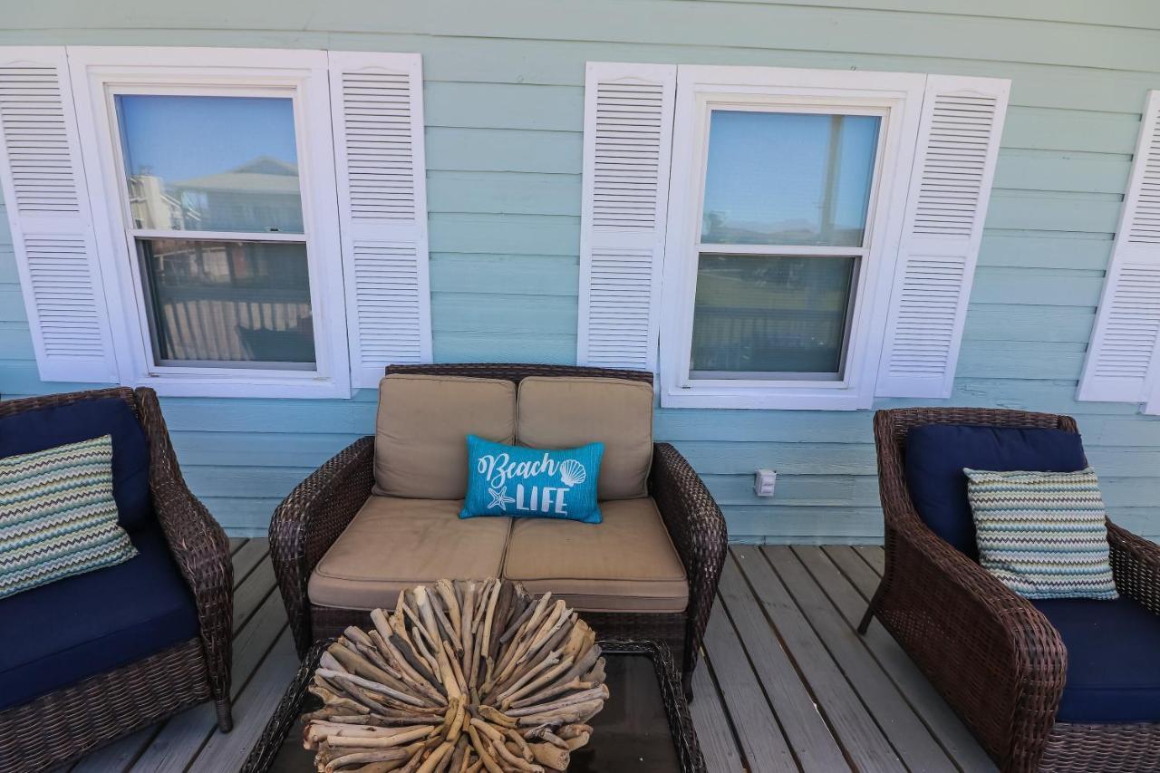 One-Of-A-Kind Beach Home With Lounge Bar Game Room Galveston Exterior photo
